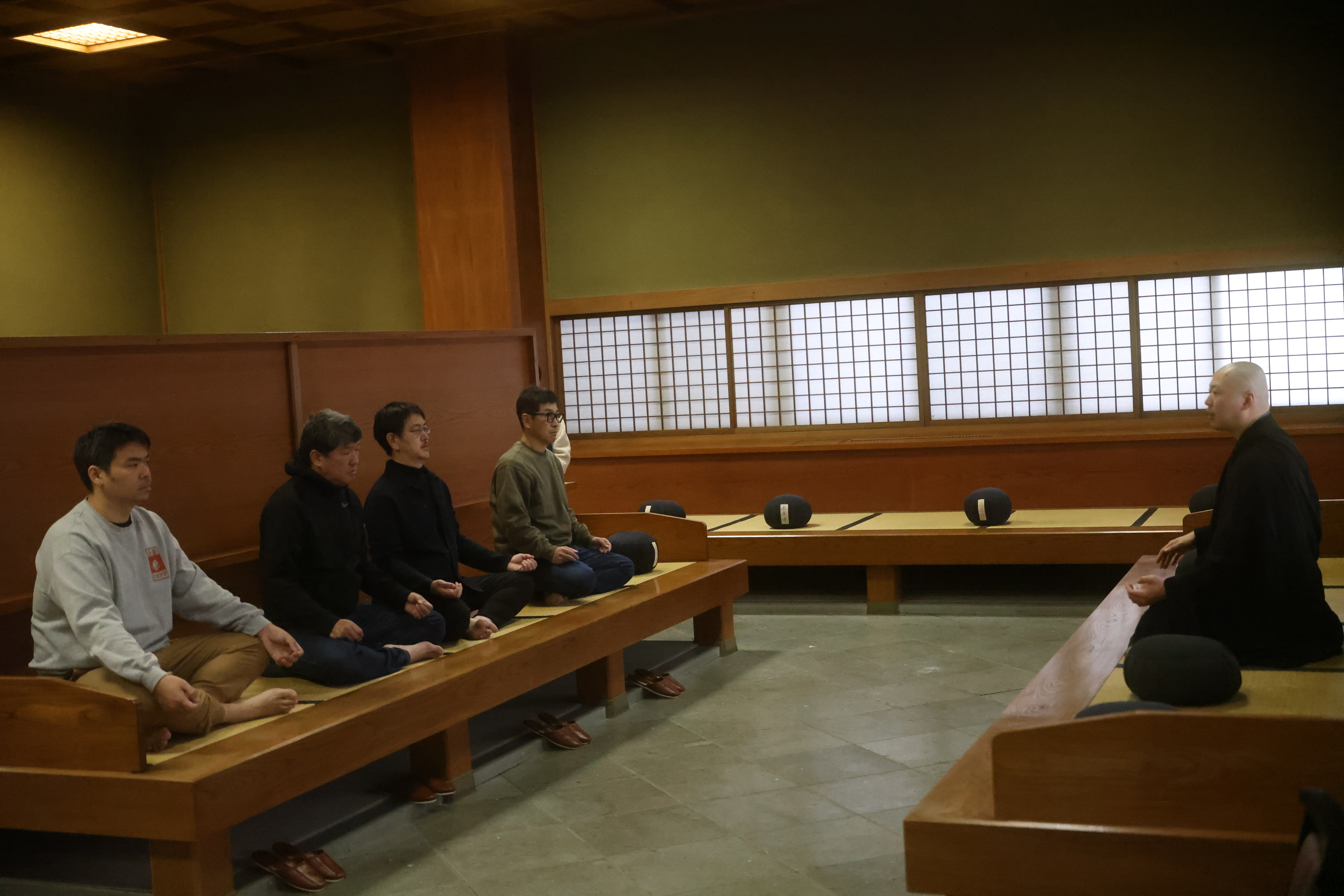永平寺座禅.JPG